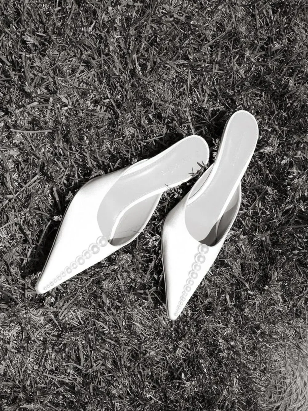 RETROFETE White pearl embellished ariel mules heels